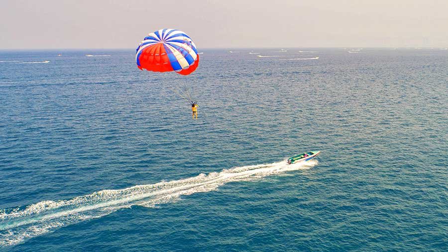 Parasailing-in-Punta-Cana_03
