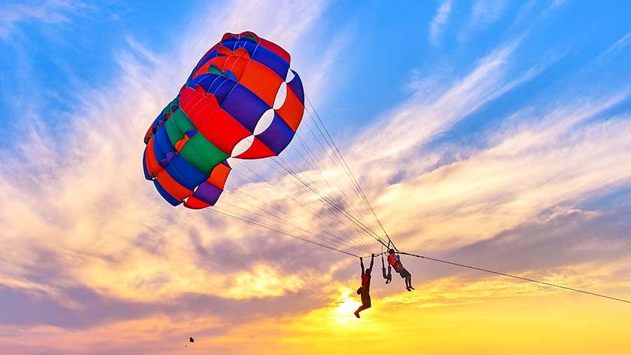 Parasailing-in-Punta-Cana_04