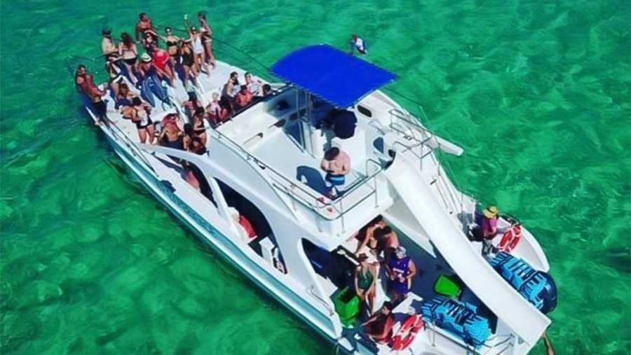 Party-Boat---Family-Friendly_01